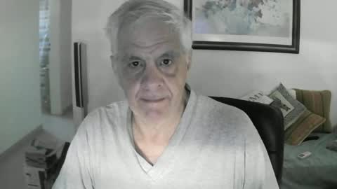 Snapshot of max_2017 chatting on 12-31-24, 10:58 max_2017 online show from 12-31-24, 10:58