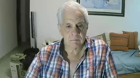 Snapshot of max_2017 chatting on 01-03-25, 12:00 max_2017 online show from 01-03-25, 12:00