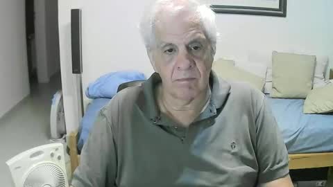 Snapshot of max_2017 chatting on 12-22-25, 03:14 max_2017 online show from 12-22-25, 03:14