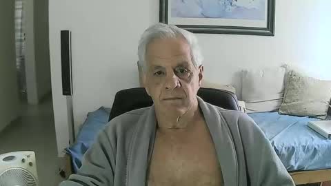 Snapshot of max_2017 chatting on 02-28-26, 01:45 max_2017 online show from 02-28-26, 01:45