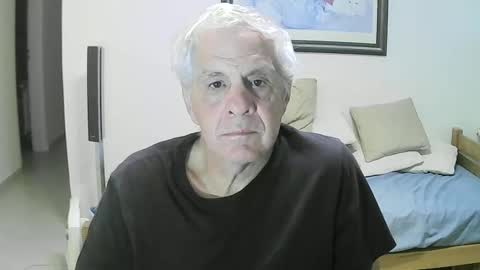 Snapshot of max_2017 chatting on 04-06-26, 01:47 max_2017 online show from 04-06-26, 01:47