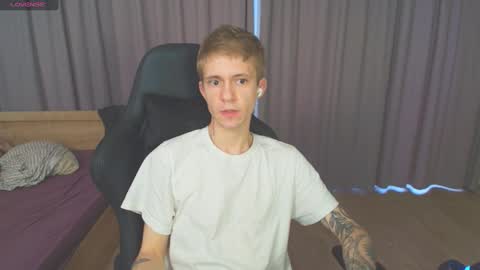 Max Gen with tats 24years  And Ethan without tats 20 years online show from 02-08-25, 01:44