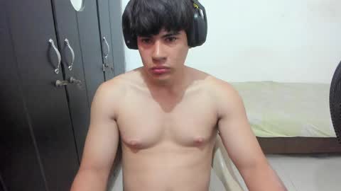 Snapshot of max_miller66 chatting on 04-04-26, 04:26 Max online show from 04-04-26, 04:26