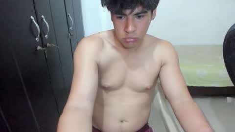 Snapshot of max_miller66 chatting on 04-08-26, 01:22 Max online show from 04-08-26, 01:22