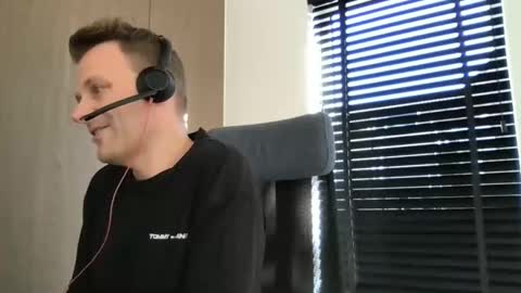 Max take off clothes online show from 03-05-26, 09:49