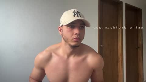 max_valiant1 online show from 05-12-26, 11:40