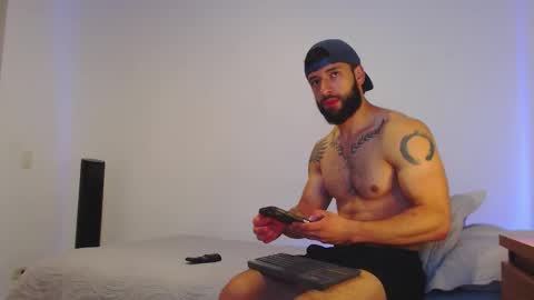 max_xl_ online show from 01-15-26, 03:27