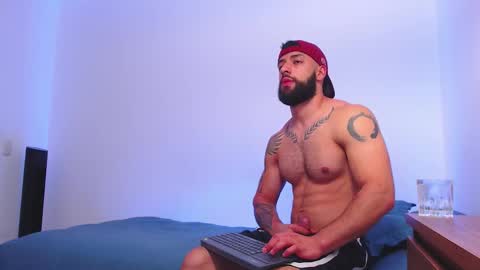 max_xl_ online show from 03-18-26, 04:54