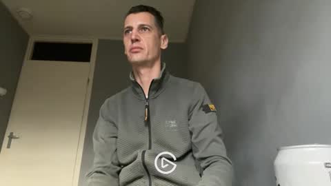 Max online show from 03-11-25, 03:45