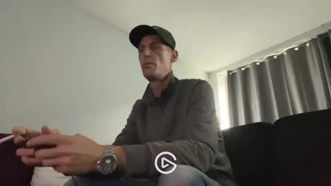 Max online show from 11-10-25, 12:15