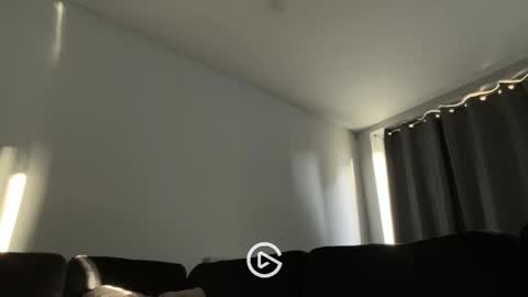 Max online show from 11-17-25, 02:01