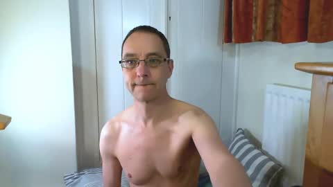 Max Davies online show from 04-17-26, 11:57