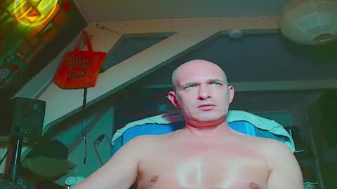 Snapshot of maxhardcore77 chatting on 11-07-25, 12:32 maxhardcore77 online show from 11-07-25, 12:32