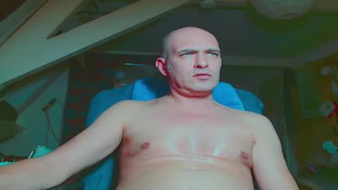 Snapshot of maxhardcore77 chatting on 12-05-25, 02:31 maxhardcore77 online show from 12-05-25, 02:31