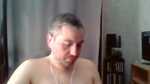 Snapshot of maximefrxx chatting on 07-13-26, 02:53 Maxime online show from 07-13-26, 02:53