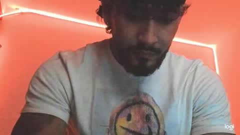 Maximo online show from 12-18-25, 02:39