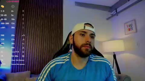 Snapshot of maximo_wolf1 chatting on 07-11-26, 08:33 Maximo Wolf online show from 07-11-26, 08:33