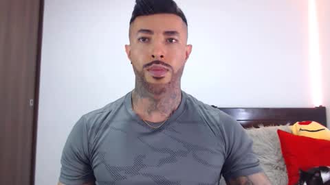 Independent Model online show from 02-11-26, 03:44