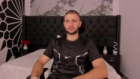 Snapshot of maximusclark1_ chatting on 06-08-26, 12:16 Maximus online show from 06-08-26, 12:16