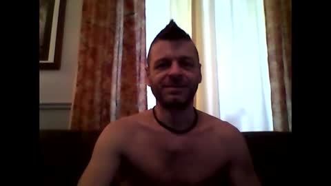 MaxTheWolf online show from 12-21-25, 01:18