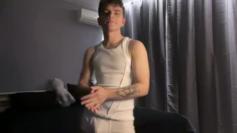 Snapshot of maxwoolf chatting on 04-23-26, 02:08 Max online show from 04-23-26, 02:08