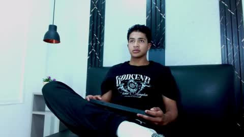 Max Wyatt online show from 07-03-26, 06:47