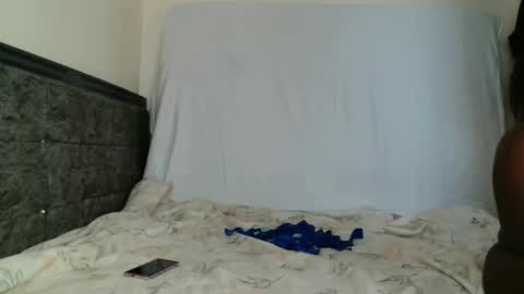 Snapshot of maxxinepetite chatting on 03-15-26, 07:03 maxxinepetite online show from 03-15-26, 07:03