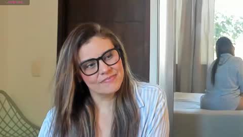 Snapshot of maxzy_star chatting on 07-10-26, 02:52 Victoria online show from 07-10-26, 02:52