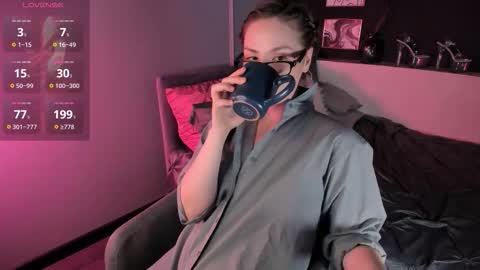 Snapshot of maya___muse chatting on 03-10-26, 02:33 Maya online show from 03-10-26, 02:33