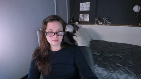 Snapshot of maya___muse chatting on 04-02-26, 02:15 Maya online show from 04-02-26, 02:15