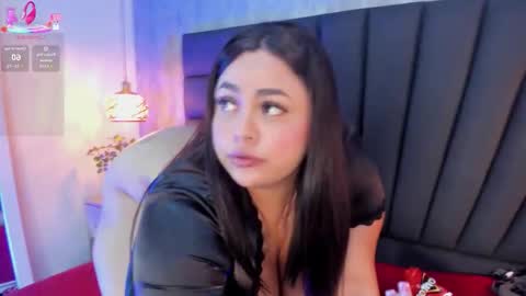 Snapshot of maya_curvy chatting on 02-13-26, 09:00 Maya online show from 02-13-26, 09:00