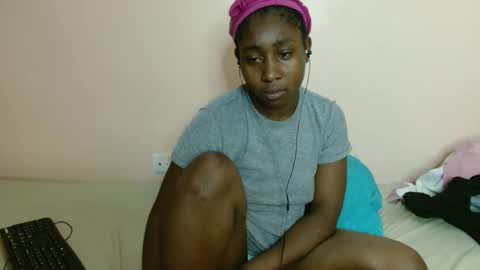 Snapshot of maya_nyla chatting on 05-18-26, 04:13 Faith online show from 05-18-26, 04:13