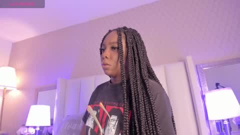 Snapshot of mayacardenas chatting on 02-21-25, 04:07 Maya online show from 02-21-25, 04:07