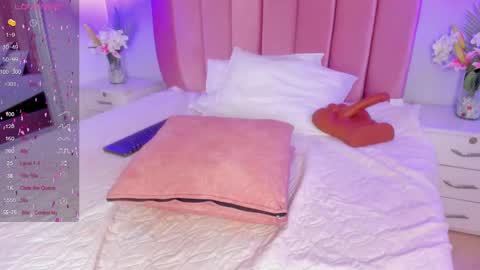 Snapshot of mayacardenas chatting on 02-23-25, 12:37 Maya online show from 02-23-25, 12:37