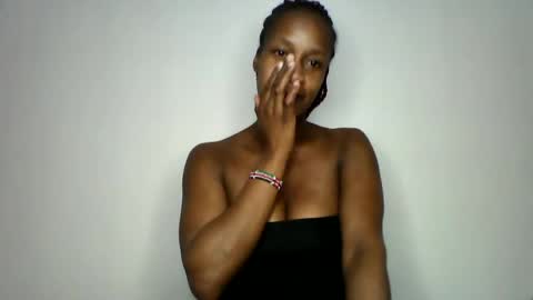 Snapshot of mayasmiley_ chatting on 07-01-26, 05:31 prettydoll online show from 07-01-26, 05:31