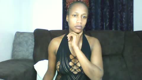 Snapshot of mayasmiley_ chatting on 07-07-26, 06:47 prettydoll online show from 07-07-26, 06:47