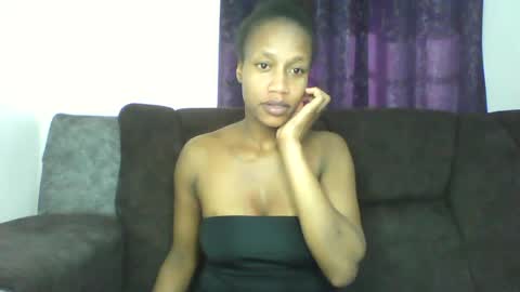 Snapshot of mayasmiley_ chatting on 07-08-26, 05:56 prettydoll online show from 07-08-26, 05:56
