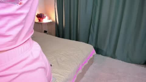 Emily  online show from 05-27-26, 10:45