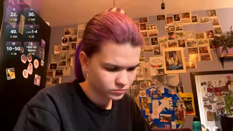 Rose online show from 04-19-26, 10:56