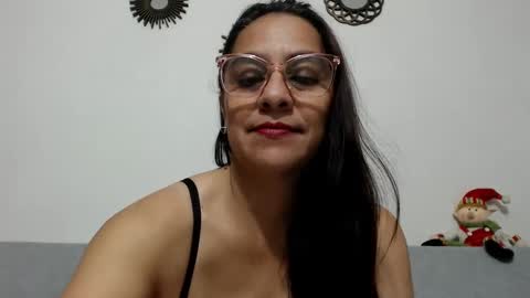 mayitadelicious online show from 11-12-25, 06:41