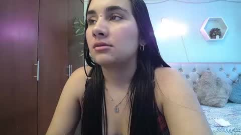 Snapshot of maylin_hornyy19 chatting on 07-07-26, 07:23 Maylin online show from 07-07-26, 07:23