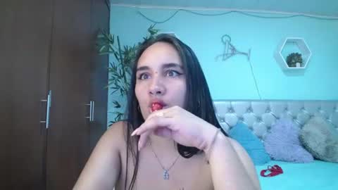 Snapshot of maylin_hornyy19 chatting on 07-14-26, 10:21 Maylin online show from 07-14-26, 10:21