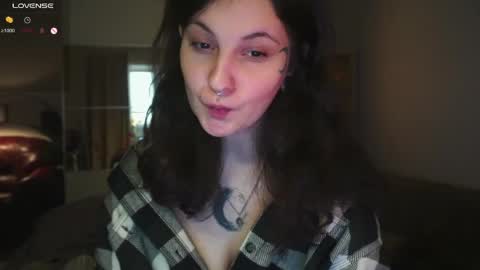 Snapshot of maymary_ chatting on 03-19-26, 05:33 Mary . online show from 03-19-26, 05:33