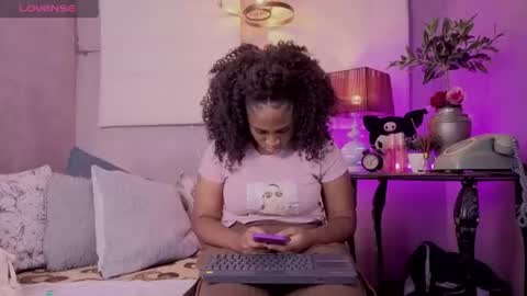 Snapshot of mayte_williamsath chatting on 07-22-26, 12:19 Maite online show from 07-22-26, 12:19