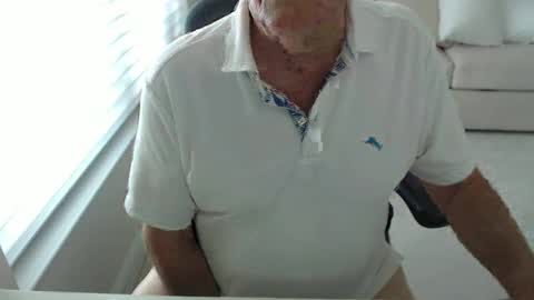 Snapshot of mbeastie chatting on 04-28-26, 02:22 Beastie online show from 04-28-26, 02:22