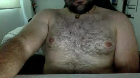 Snapshot of mbotve chatting on 10-08-25, 09:01 VzlaMan online show from 10-08-25, 09:01