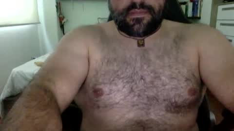 Snapshot of mbotve chatting on 10-16-25, 05:03 VzlaMan online show from 10-16-25, 05:03