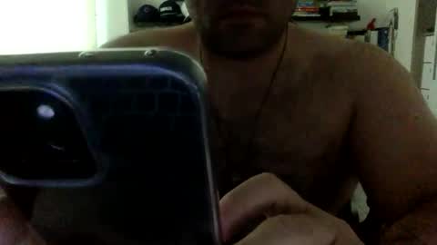 Snapshot of mbotve chatting on 10-31-25, 09:05 VzlaMan online show from 10-31-25, 09:05