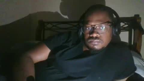 Snapshot of mbsupreme chatting on 04-18-26, 04:38 Mark online show from 04-18-26, 04:38