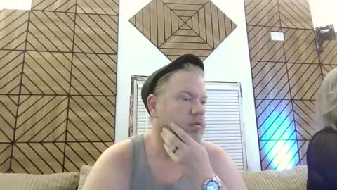 me2283 online show from 05-04-26, 02:07